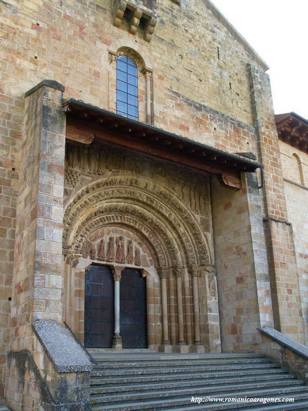 MURO DE PONIENTE DEL TEMPLO. PORTA SPECIOSA